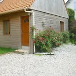 Le Chant Des Oiseaux Bed and Breakfast 3*