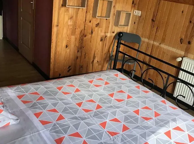 Le Chant Des Oiseaux Bed & Breakfast